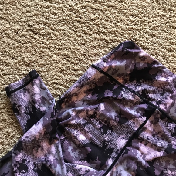 XS Gymshark Leggings - Picture 5 of 7